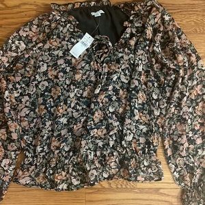 American Eagle Floral Blouse